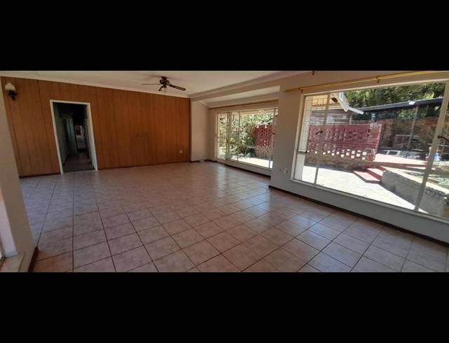 3 BEDROOM HOUSE FOR SALE IN CLUBVIEW